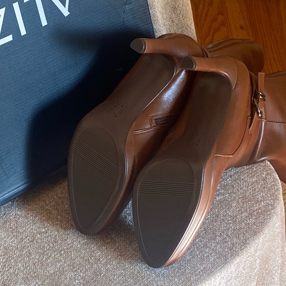 SOLD - Picture 5 of 5